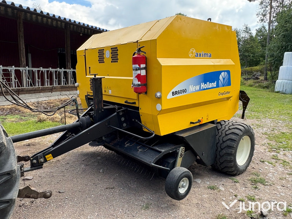 Rundbalspress New Holland BR6090 - Пресс-подборщик рулонный: фото 1 Rundbalspress New Holland BR6090 - Пресс-подборщик рулонный: фото 1