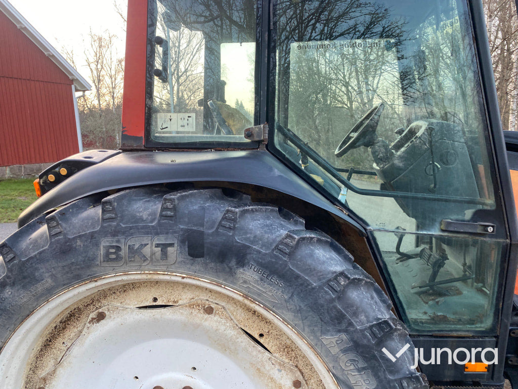 Traktor – Valtra Valmet 800 (2001) - Трактор: фото 5 Traktor – Valtra Valmet 800 (2001) - Трактор: фото 5