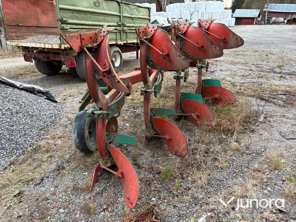 Växelplog - Kverneland 4-Skärig - Плуг: фото 5 Växelplog - Kverneland 4-Skärig - Плуг: фото 5