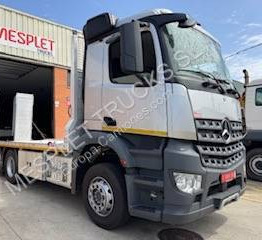 Mercedes Arocs 2648 - Грузовик бортовой/ Платформа: фото 2 Mercedes Arocs 2648 - Грузовик бортовой/ Платформа: фото 2