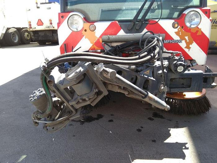 Подметально-уборочная машина Aebi MFH2500: фото 11 Подметально-уборочная машина Aebi MFH2500: фото 11