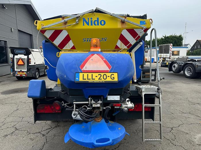 Nido Stratos B35K-30 ACLN-490 - Разбрасыватель песка/ Соли: фото 3 Nido Stratos B35K-30 ACLN-490 - Разбрасыватель песка/ Соли: фото 3