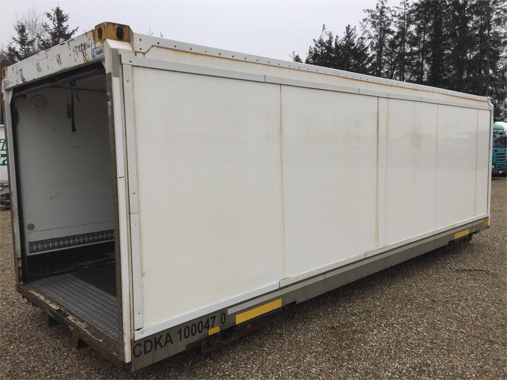 7450 mm med rulleport - Полуприцеп-фургон: фото 4 7450 mm med rulleport - Полуприцеп-фургон: фото 4