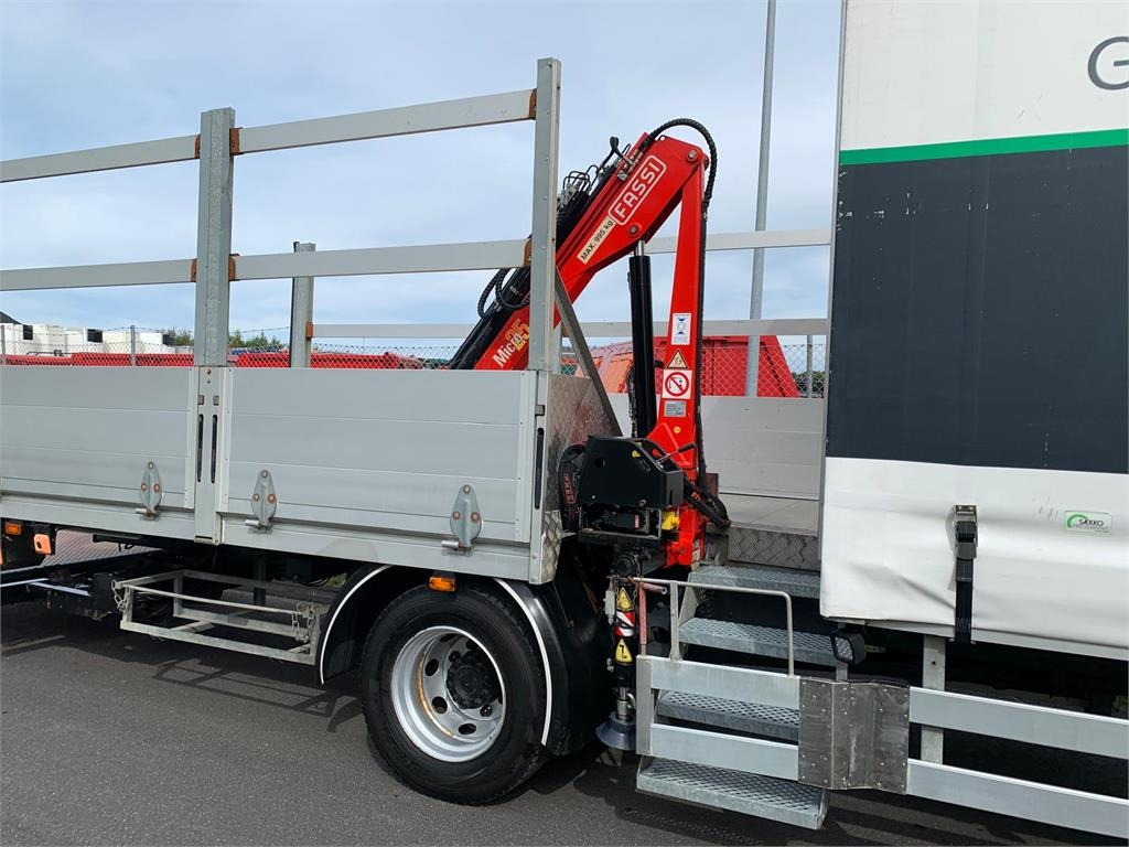 DAF LF210 4x2 FA - Автоманипулятор: фото 3 DAF LF210 4x2 FA - Автоманипулятор: фото 3