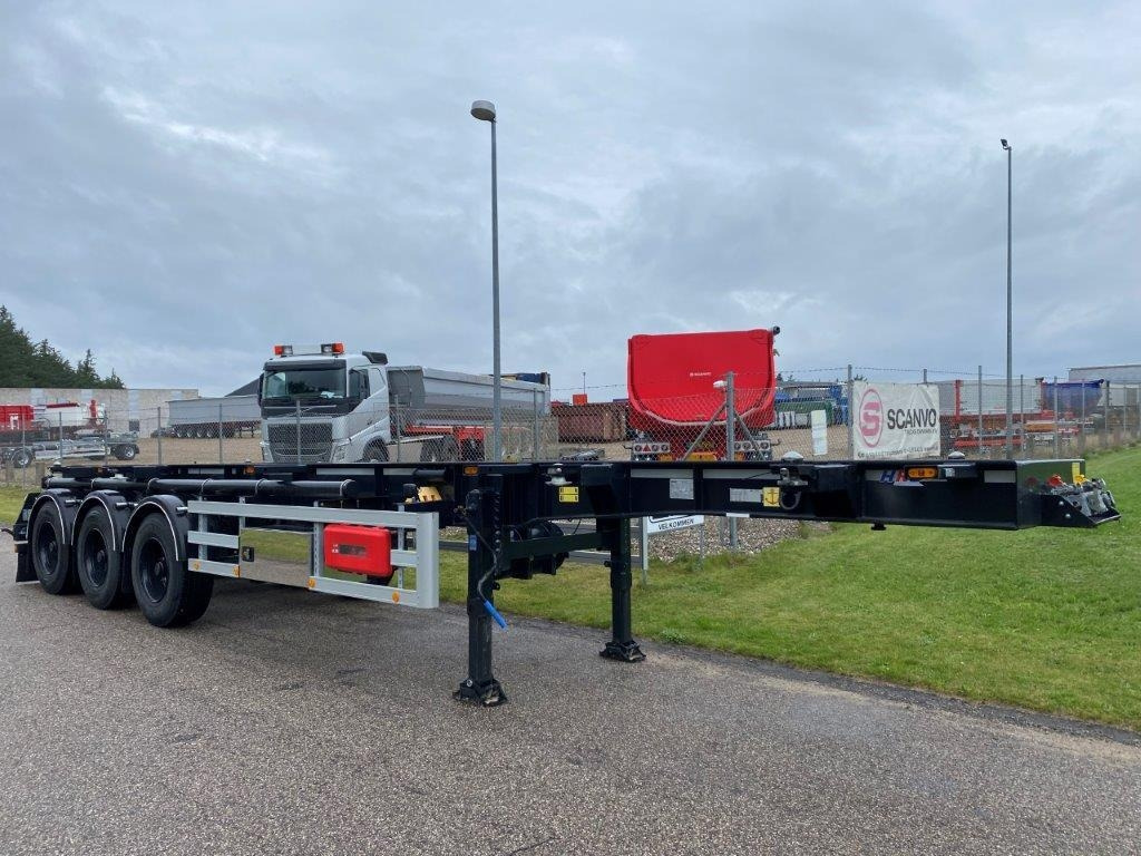 HRD 3-aks 20 + 30 ADR - Полуприцеп-контейнеровоз/ Сменный кузов: фото 3 HRD 3-aks 20 + 30 ADR - Полуприцеп-контейнеровоз/ Сменный кузов: фото 3