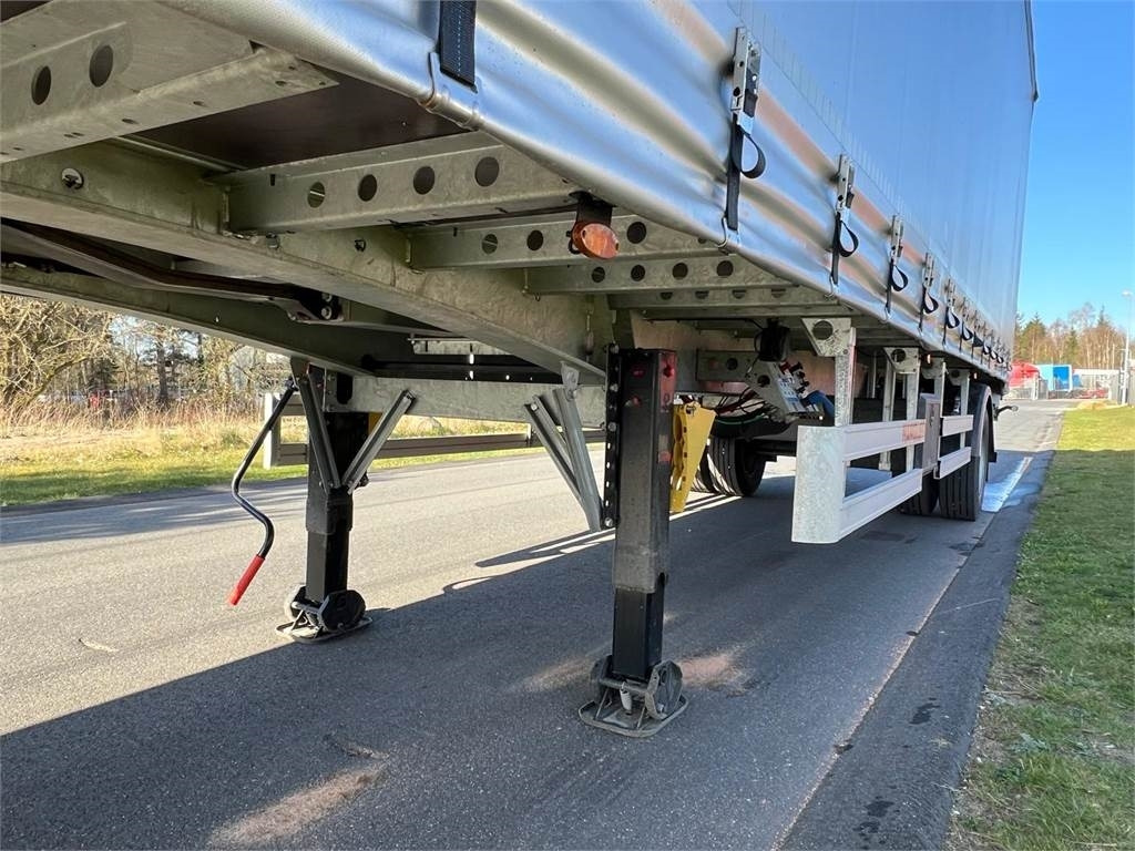 Hangler SES-H 250 RoadRunner RH 140 27-pallers - Gardintra - Тентованный полуприцеп: фото 4 Hangler SES-H 250 RoadRunner RH 140 27-pallers - Gardintra - Тентованный полуприцеп: фото 4