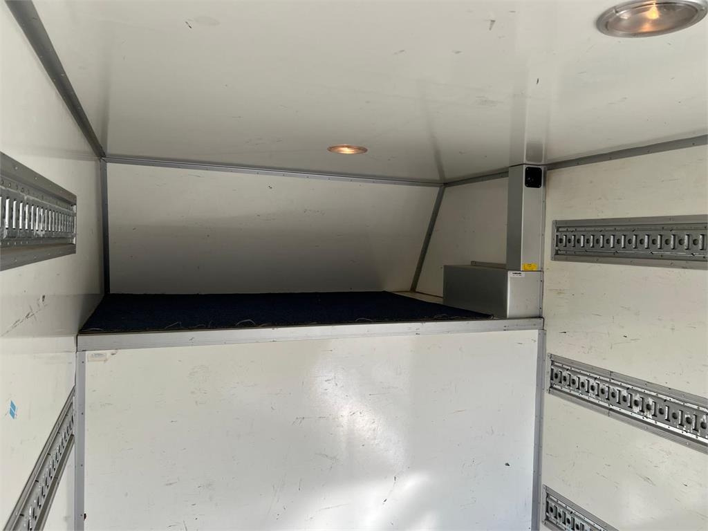 Грузовик с закрытым кузовом Iveco Daily 70C18 - dobbelt cab: фото 10