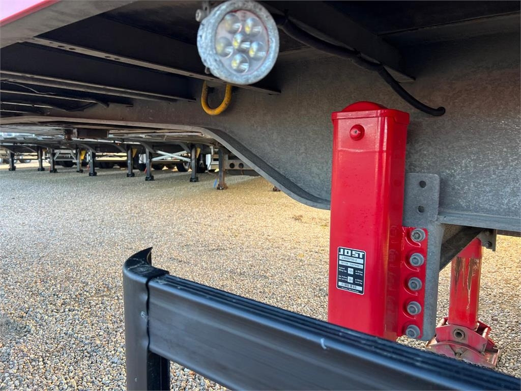 Kel-Berg 13,6 mtr. - 94m3 - 2500 kg lift - Полуприцеп-фургон: фото 5 Kel-Berg 13,6 mtr. - 94m3 - 2500 kg lift - Полуприцеп-фургон: фото 5