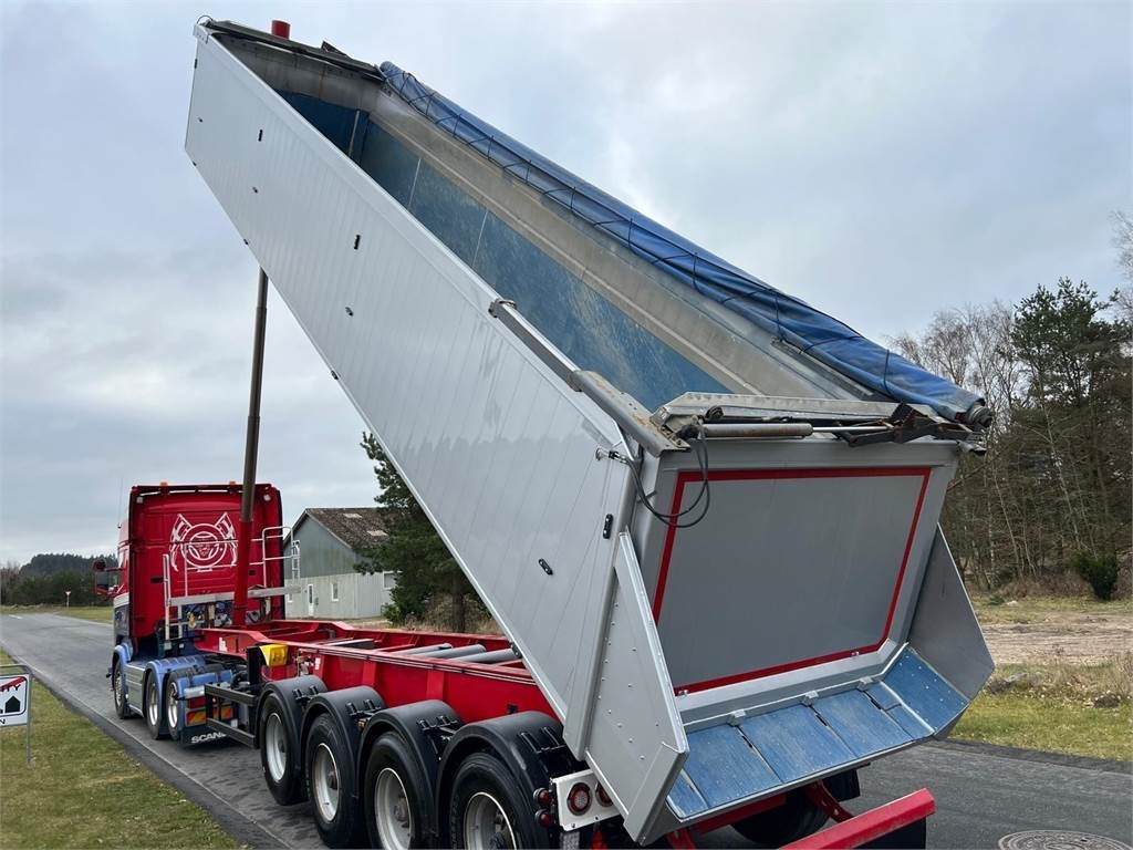 Langendorf 36 m3 4 akslet SKA 36 alu tiptrailer - Самосвальный полуприцеп: фото 3 Langendorf 36 m3 4 akslet SKA 36 alu tiptrailer - Самосвальный полуприцеп: фото 3
