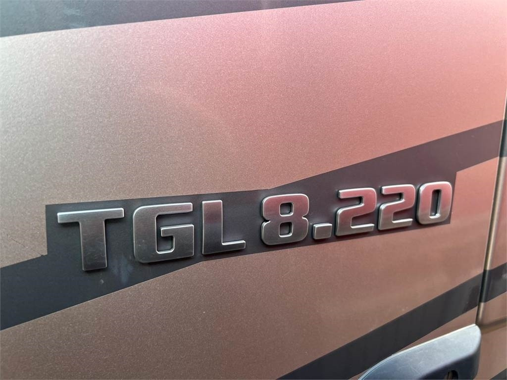 MAN TGL 8-220 4x2 BL incl. 2 stk veksellad - Грузовик-контейнеровоз/ Сменный кузов: фото 1 MAN TGL 8-220 4x2 BL incl. 2 stk veksellad - Грузовик-контейнеровоз/ Сменный кузов: фото 1