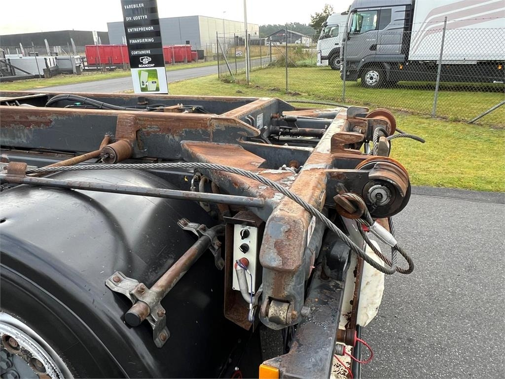 Mercedes-Benz Antos 2546 L - Портальный бункеровоз: фото 5 Mercedes-Benz Antos 2546 L - Портальный бункеровоз: фото 5