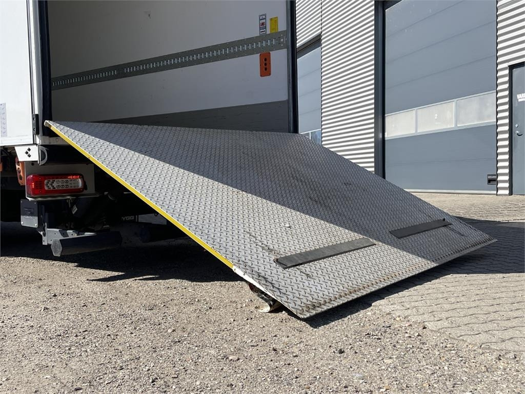 Renault D280 Premium - Грузовик с закрытым кузовом: фото 3 Renault D280 Premium - Грузовик с закрытым кузовом: фото 3