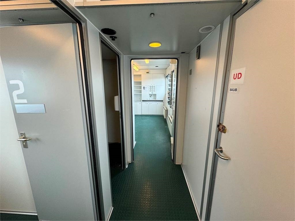 Полуприцеп-фургон Smit Mammografi - hospital trailer: фото 20