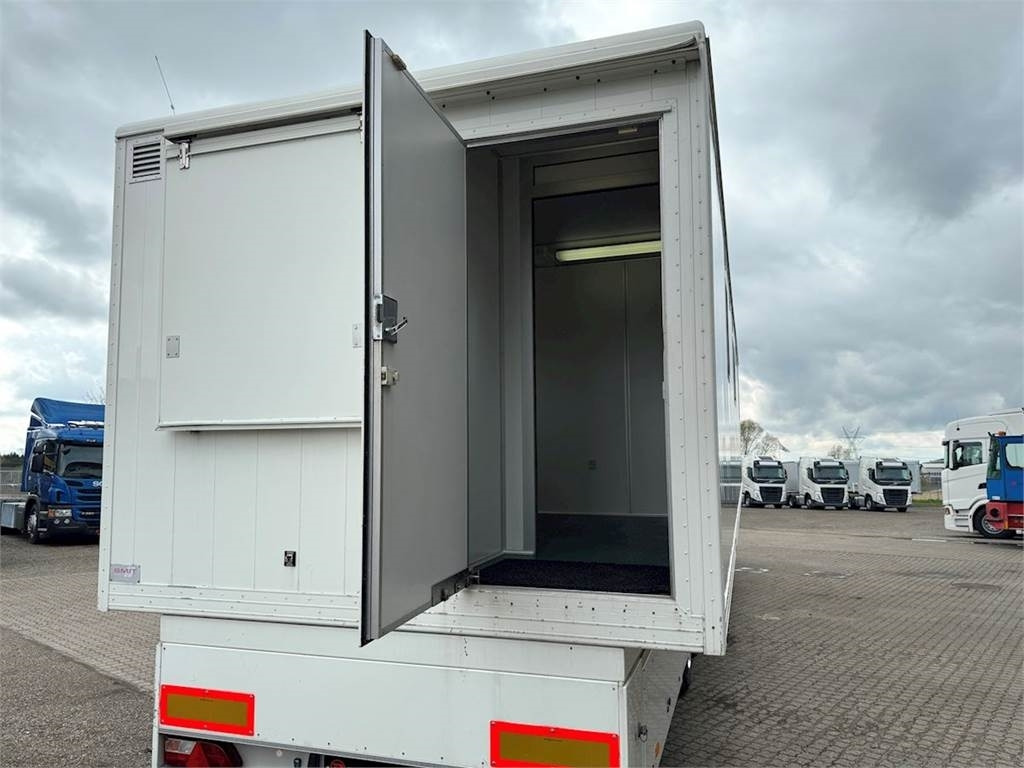 Полуприцеп-фургон Smit Mammografi - hospital trailer: фото 8