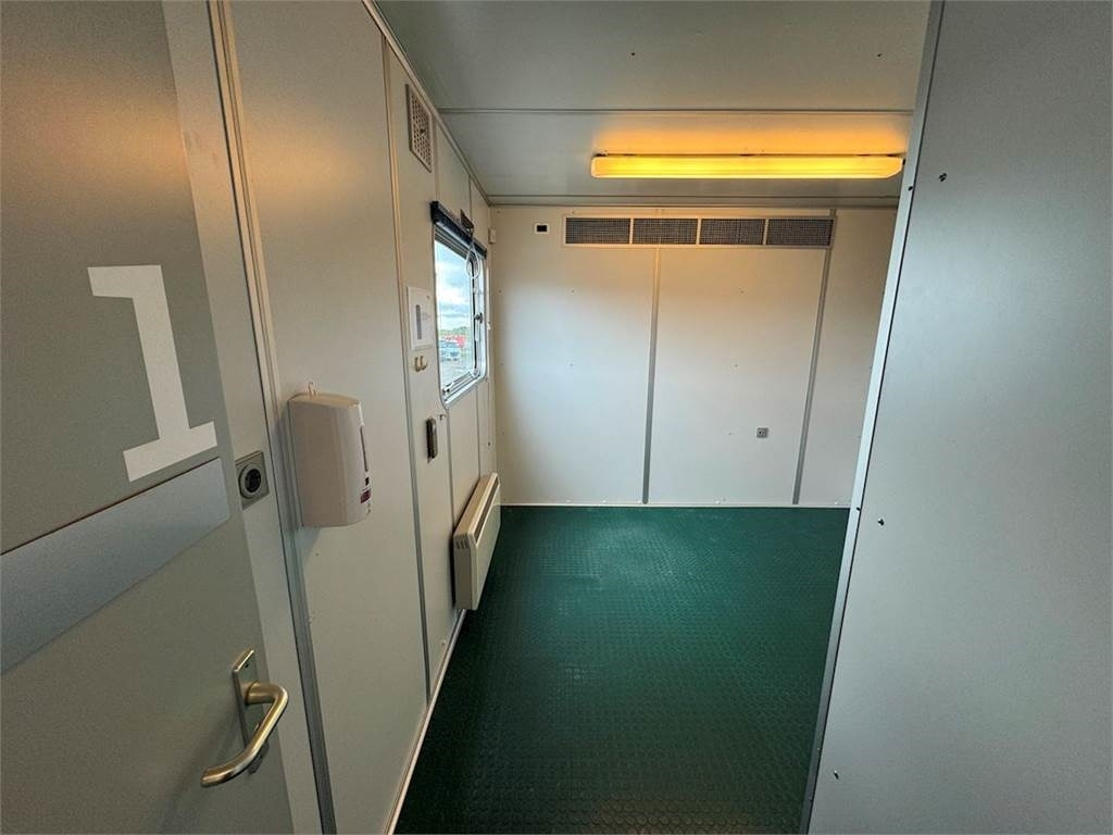 Полуприцеп-фургон Smit Mammografi - hospital trailer: фото 15