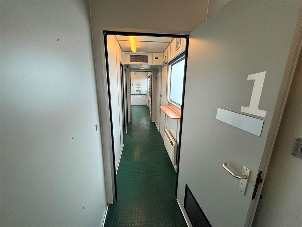 Полуприцеп-фургон Smit Mammografi - hospital trailer: фото 18