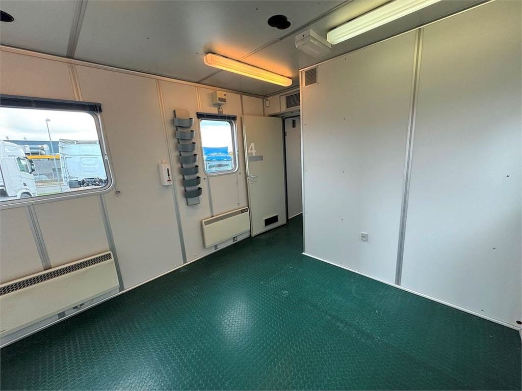 Полуприцеп-фургон Smit Mammografi - hospital trailer: фото 10