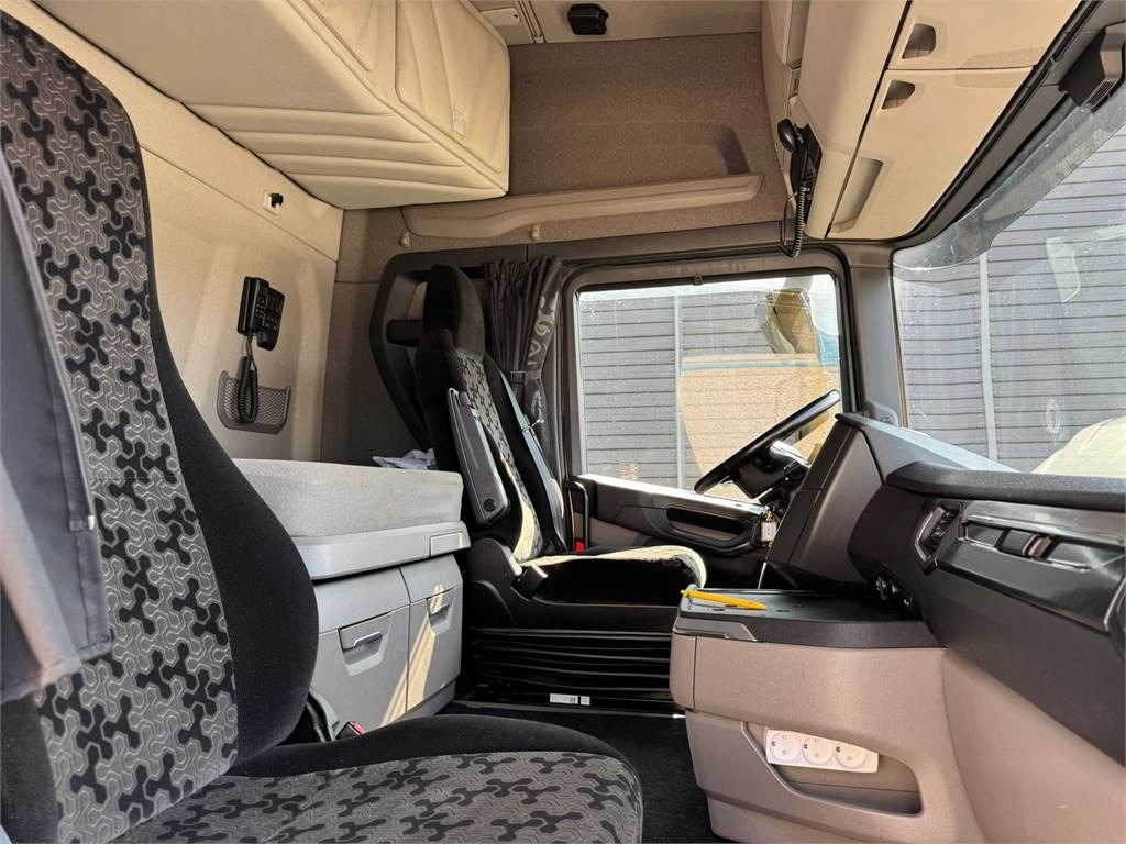 Scania R450 A 4x2 NB - Тягач: фото 4 Scania R450 A 4x2 NB - Тягач: фото 4