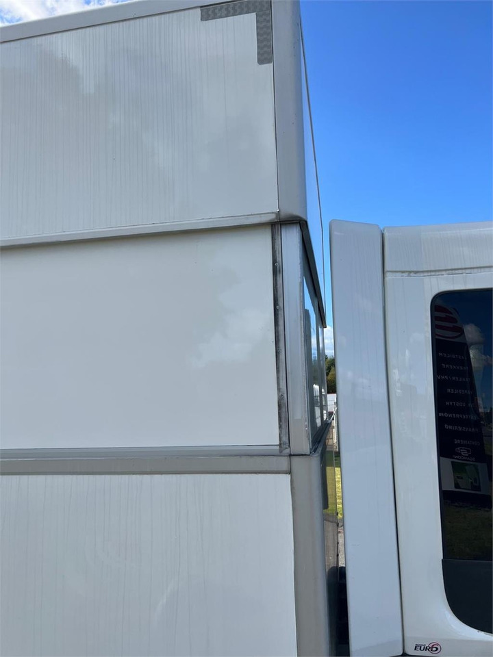 Volvo FL 250 16 ton - Грузовик с закрытым кузовом: фото 3 Volvo FL 250 16 ton - Грузовик с закрытым кузовом: фото 3