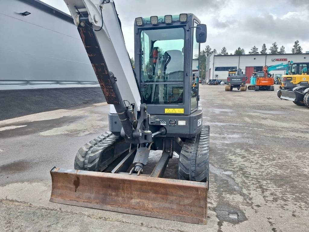 Bobcat MYYTY! SOLD! E50 PYÖRITTÄJÄLLÄ - Мини-экскаватор: фото 3 Bobcat MYYTY! SOLD! E50 PYÖRITTÄJÄLLÄ - Мини-экскаватор: фото 3