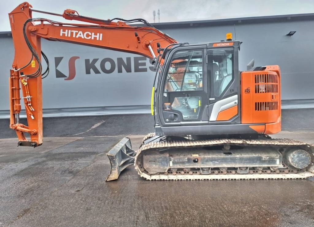 Hitachi ZX135USLC-7 PUSKULEVYLLÄ - Гусеничный экскаватор: фото 1 Hitachi ZX135USLC-7 PUSKULEVYLLÄ - Гусеничный экскаватор: фото 1