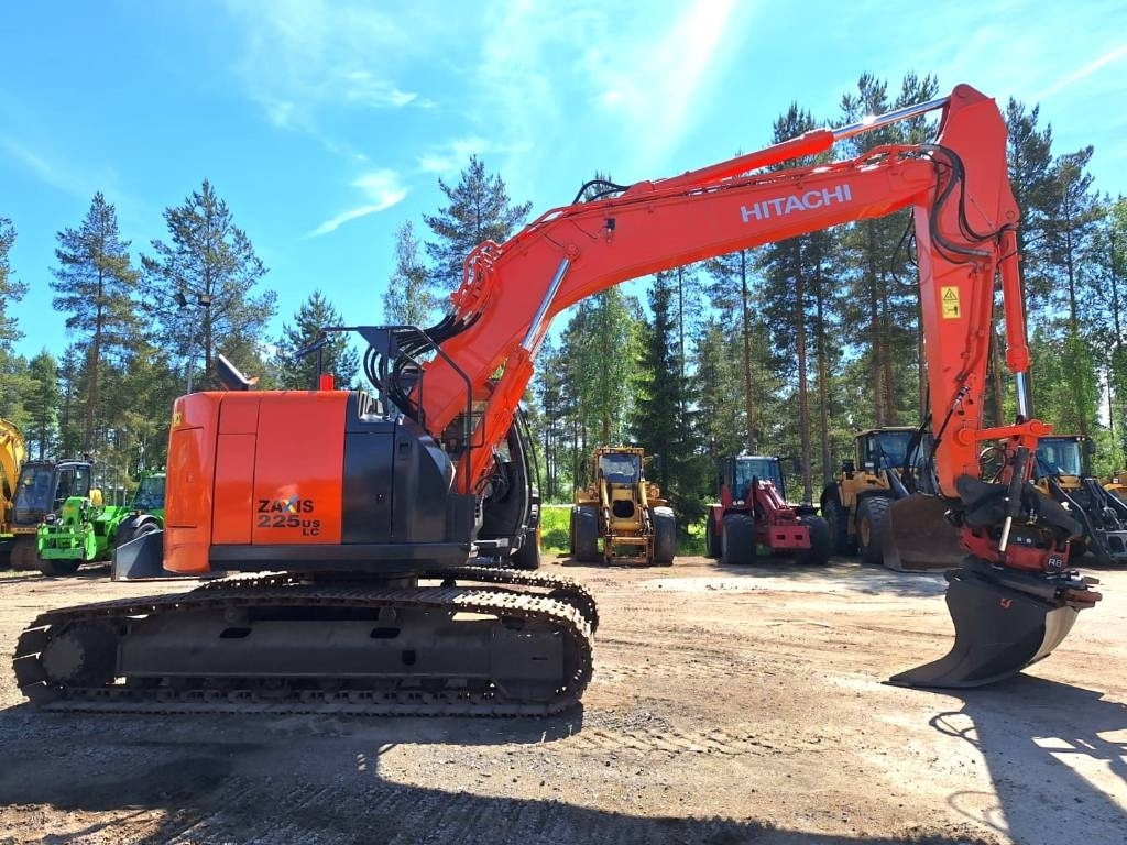 Hitachi ZX225USLC-5 PYÖRITTÄJÄ+PIHDIT YM. - Гусеничный экскаватор: фото 5 Hitachi ZX225USLC-5 PYÖRITTÄJÄ+PIHDIT YM. - Гусеничный экскаватор: фото 5