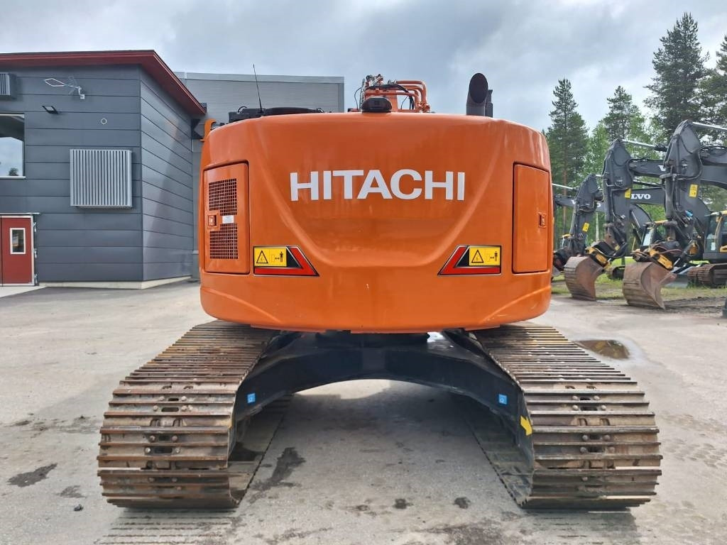 Hitachi ZX225USLC-7 - Гусеничный экскаватор: фото 5 Hitachi ZX225USLC-7 - Гусеничный экскаватор: фото 5
