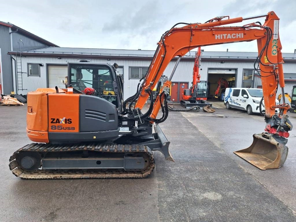 Hitachi ZX85USB-5 PYÖRITTÄJÄLLÄ  - Мини-экскаватор: фото 5 Hitachi ZX85USB-5 PYÖRITTÄJÄLLÄ  - Мини-экскаватор: фото 5