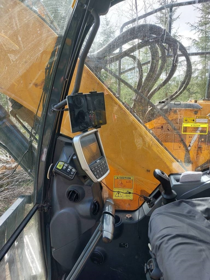 Hyundai HX145LCR 900MM TELAT SUOALUSTA - Гусеничный экскаватор: фото 4 Hyundai HX145LCR 900MM TELAT SUOALUSTA - Гусеничный экскаватор: фото 4