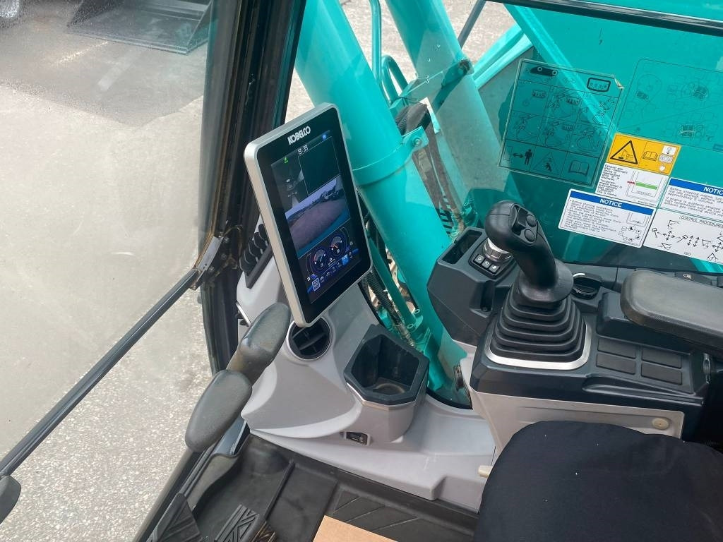 Гусеничный экскаватор Kobelco SK140SRLC-7: фото 11