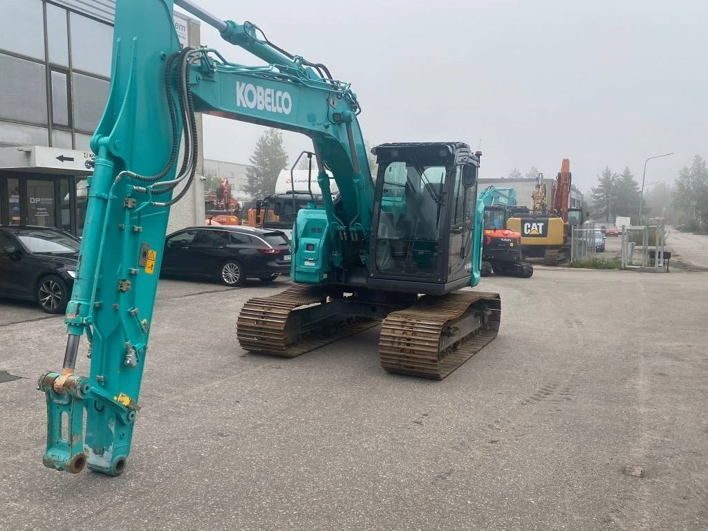 Гусеничный экскаватор Kobelco SK140SRLC-7: фото 6