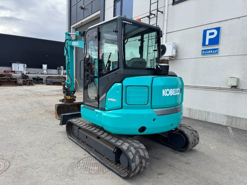 Kobelco SK45SRX-6 Pyörittäjä pihdeillä - Мини-экскаватор: фото 3 Kobelco SK45SRX-6 Pyörittäjä pihdeillä - Мини-экскаватор: фото 3