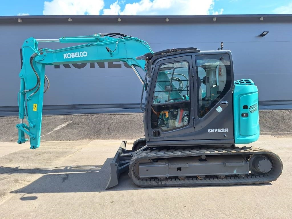 Kobelco SK75SR-7 - Мини-экскаватор: фото 1 Kobelco SK75SR-7 - Мини-экскаватор: фото 1