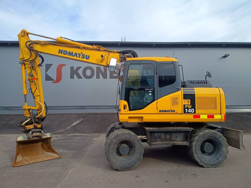 Komatsu MYYTY! SOLD! PW140-7 PYÖRITTÄJÄLLÄ - Колёсный экскаватор: фото 1 Komatsu MYYTY! SOLD! PW140-7 PYÖRITTÄJÄLLÄ - Колёсный экскаватор: фото 1