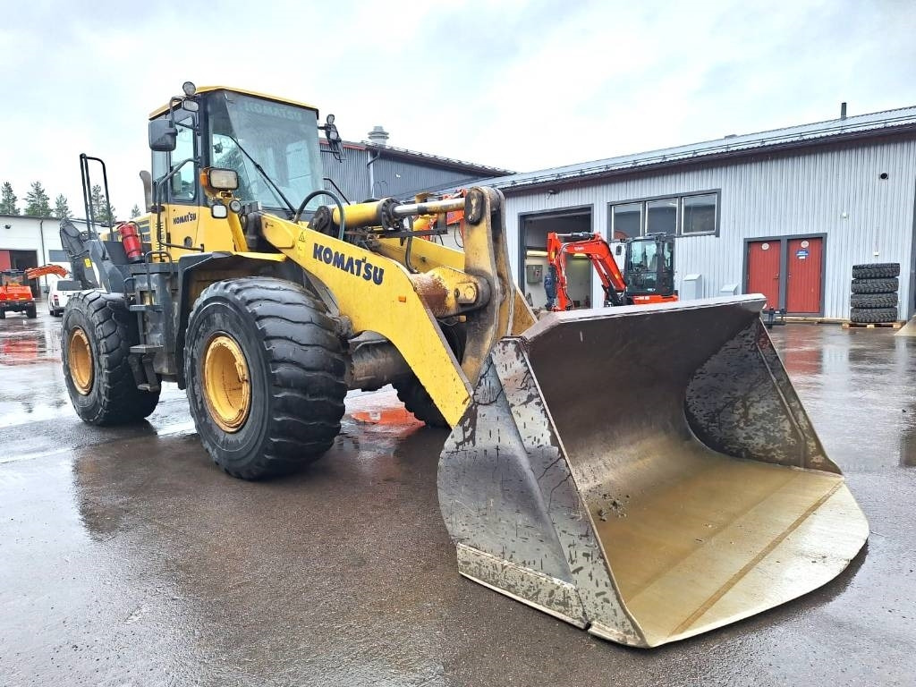 Komatsu MYYTY! SOLD! WA380-5H RASVARI  - Колёсный погрузчик: фото 5 Komatsu MYYTY! SOLD! WA380-5H RASVARI  - Колёсный погрузчик: фото 5