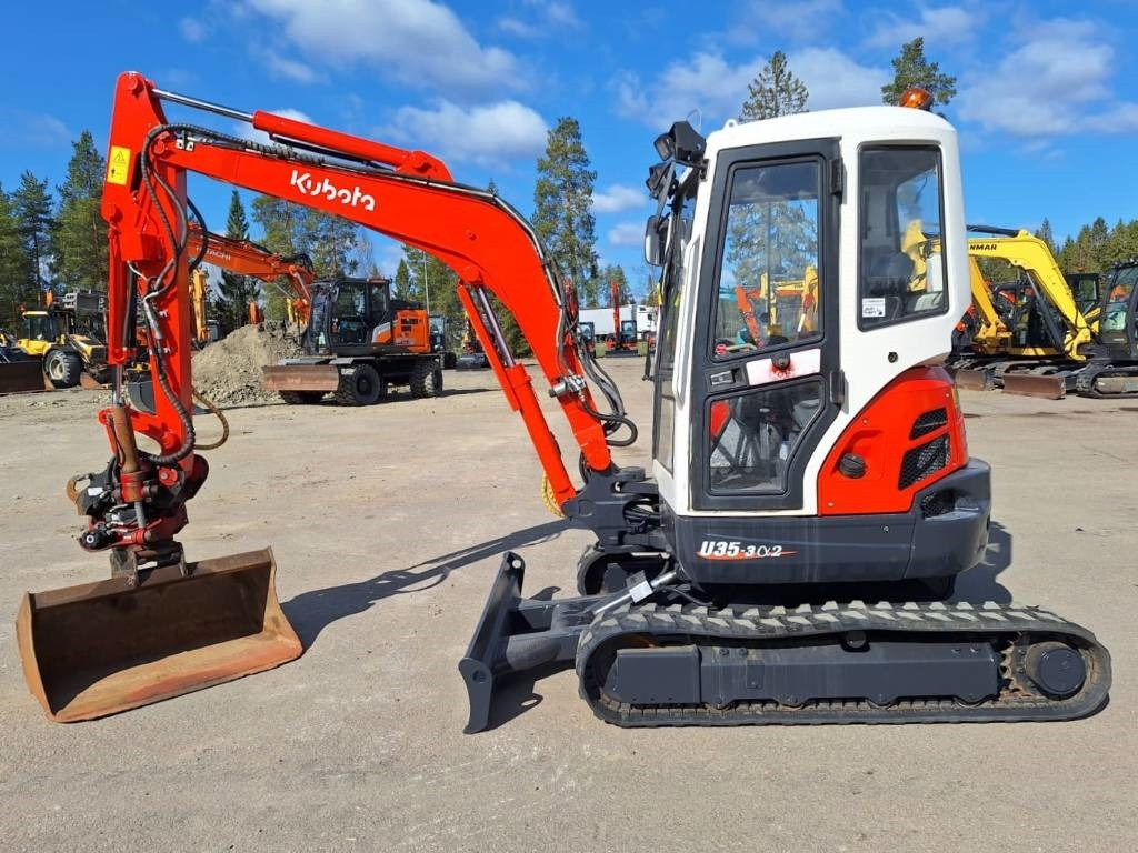 Kubota MYYTY! SOLD! U35-3A PYÖRITTÄJÄLLÄ - Мини-экскаватор: фото 1 Kubota MYYTY! SOLD! U35-3A PYÖRITTÄJÄLLÄ - Мини-экскаватор: фото 1