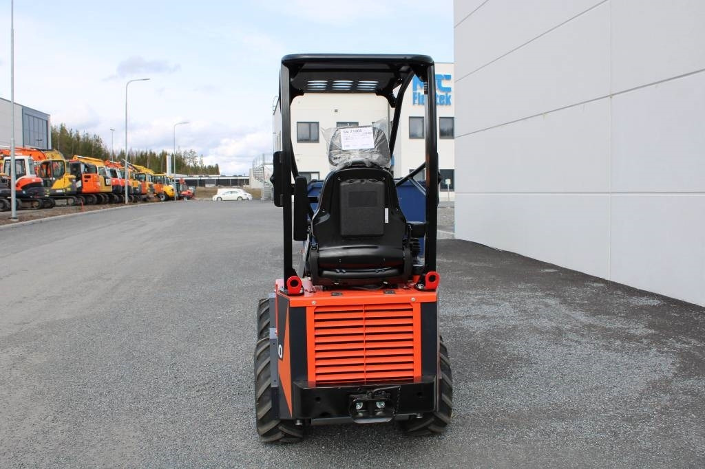 Kubota RT100-2 UUSI - Компактный фронтальный погрузчик: фото 3 Kubota RT100-2 UUSI - Компактный фронтальный погрузчик: фото 3