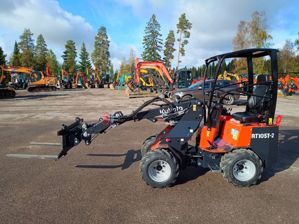 Kubota RT105-2 TELEPUOMI - Компактный фронтальный погрузчик: фото 4 Kubota RT105-2 TELEPUOMI - Компактный фронтальный погрузчик: фото 4