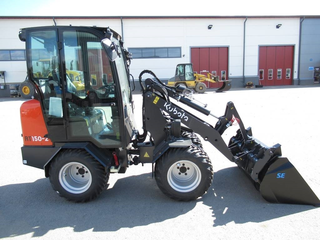 Kubota RT150-2 PIENKUORMAAJA, UUSI - Компактный фронтальный погрузчик: фото 5 Kubota RT150-2 PIENKUORMAAJA, UUSI - Компактный фронтальный погрузчик: фото 5