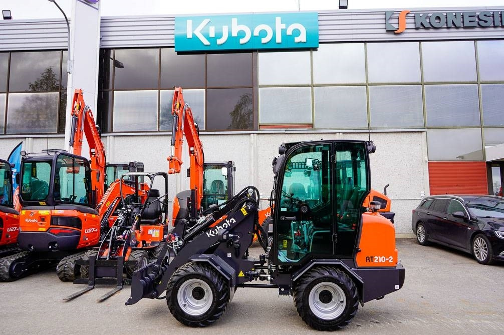 Kubota RT210-2 UUSI - Компактный фронтальный погрузчик: фото 1 Kubota RT210-2 UUSI - Компактный фронтальный погрузчик: фото 1