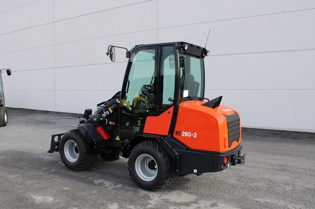 Kubota RT280-2 UUSI - Компактный фронтальный погрузчик: фото 2 Kubota RT280-2 UUSI - Компактный фронтальный погрузчик: фото 2