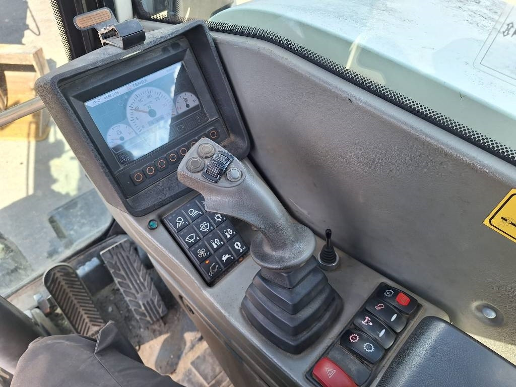 Колёсный экскаватор Terex TW110 PYÖRITTÄJÄ, YM.: фото 11 Колёсный экскаватор Terex TW110 PYÖRITTÄJÄ, YM.: фото 11