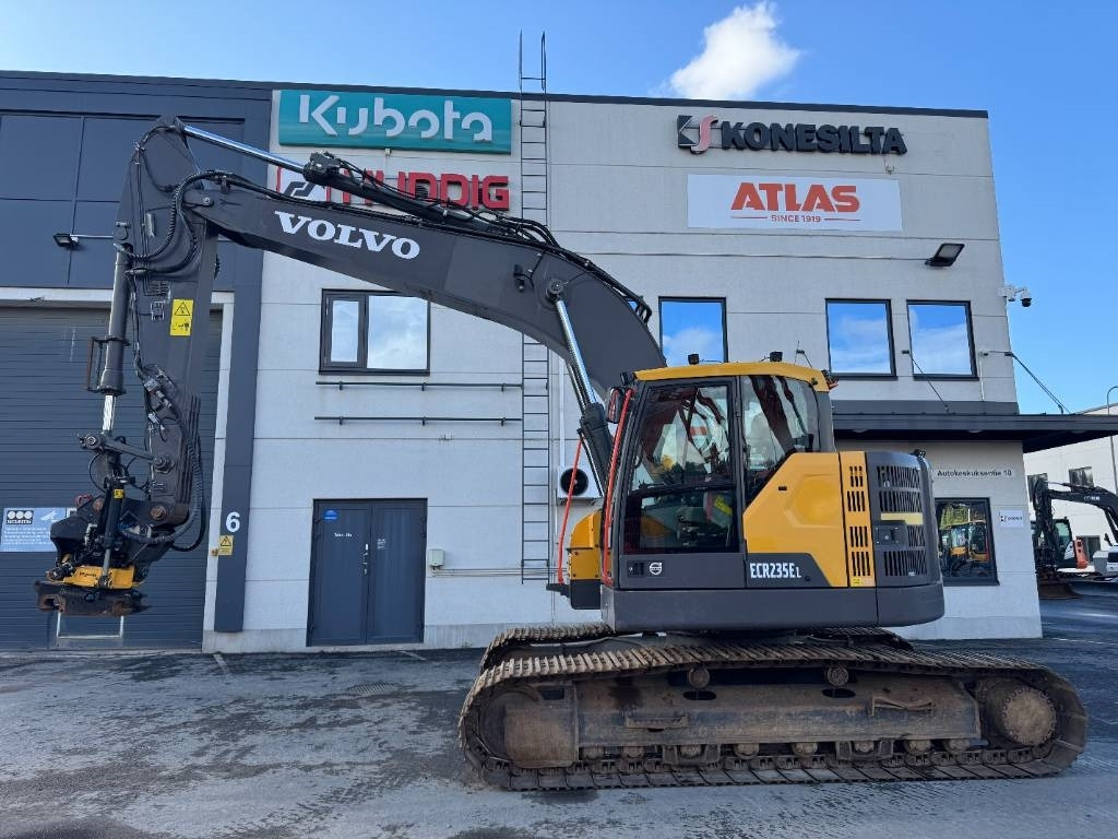 Volvo ECR 235 EL - Гусеничный экскаватор: фото 1 Volvo ECR 235 EL - Гусеничный экскаватор: фото 1