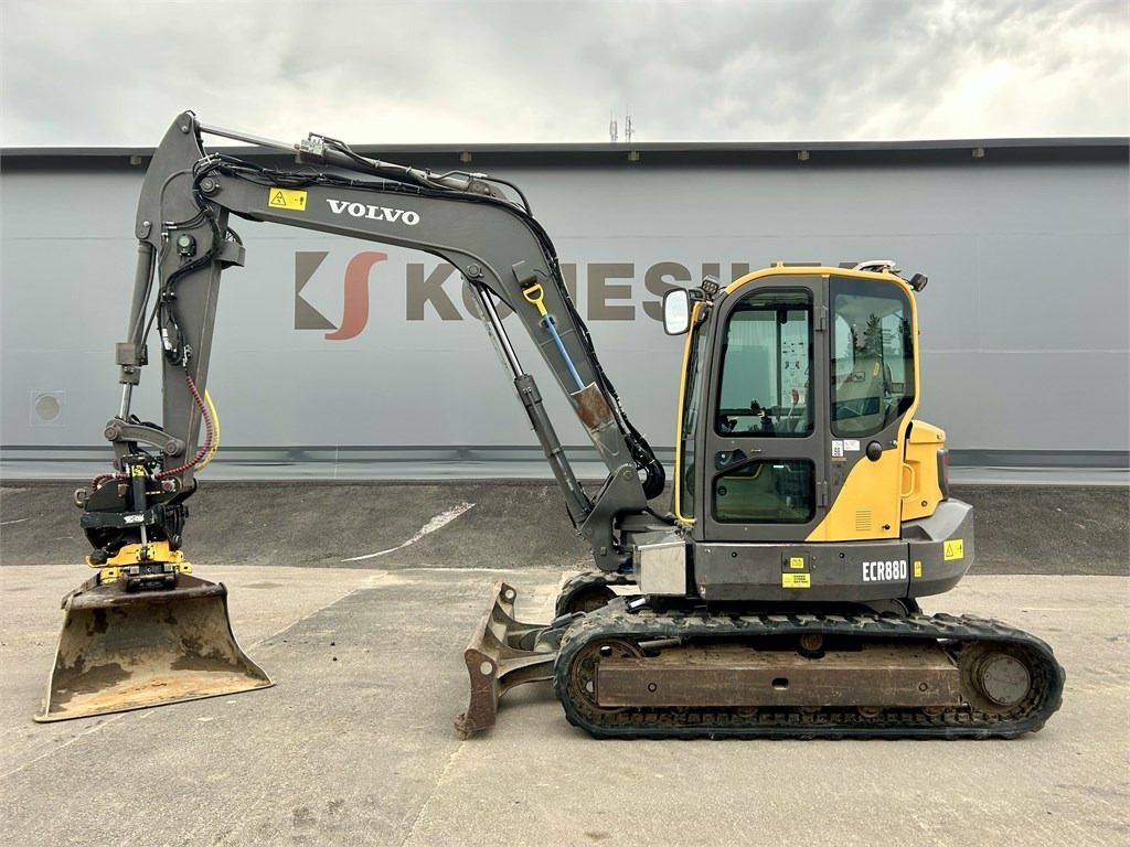 Volvo ECR88D + TYÖLAITTEET - Мини-экскаватор: фото 1 Volvo ECR88D + TYÖLAITTEET - Мини-экскаватор: фото 1