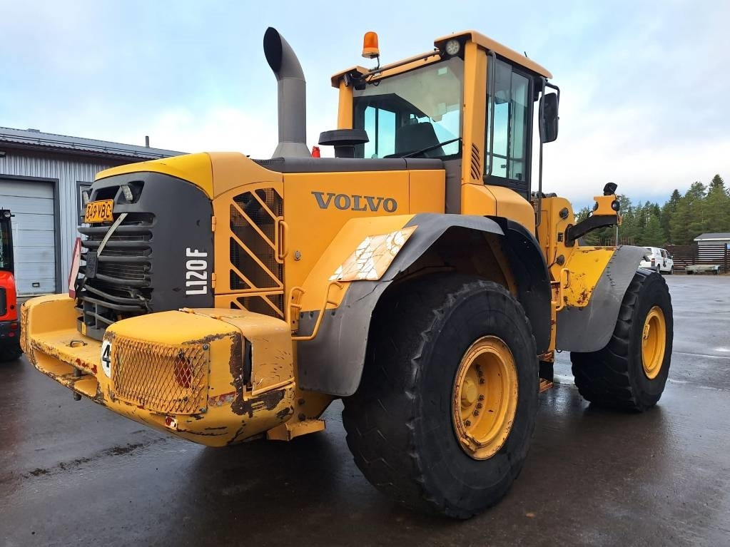 Volvo L120F RASVARI, YM. - Колёсный погрузчик: фото 4 Volvo L120F RASVARI, YM. - Колёсный погрузчик: фото 4