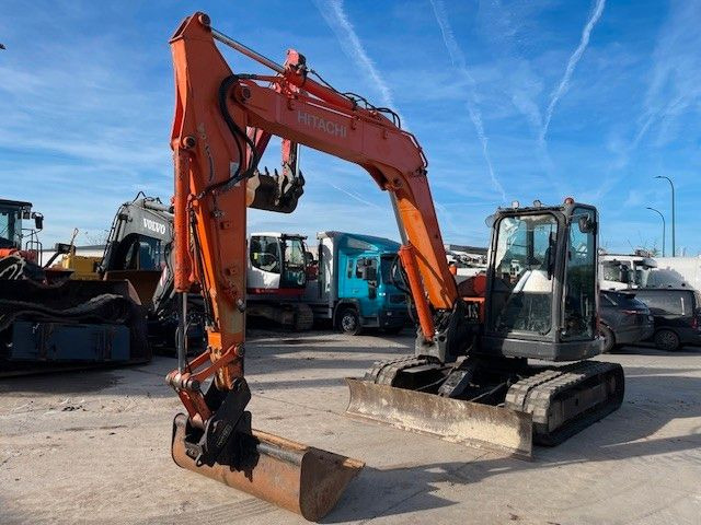 Hitachi ZX85USB-3. 2 Löffel. SW. Klima. - Мини-экскаватор: фото 3 Hitachi ZX85USB-3. 2 Löffel. SW. Klima. - Мини-экскаватор: фото 3