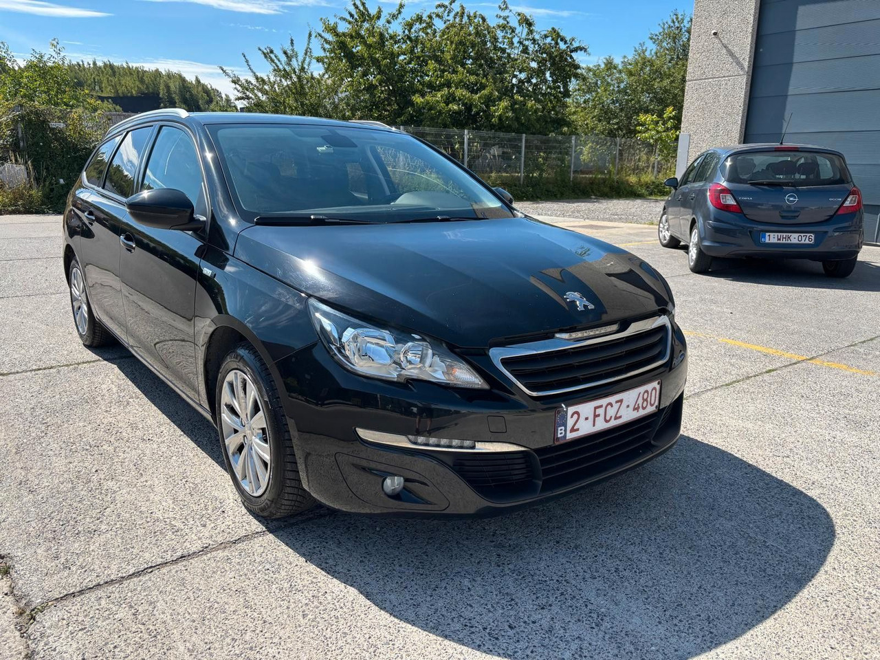 Peugeot 308 Klima. Kamera. Navi. Tempomat - Легковой автомобиль: фото 3 Peugeot 308 Klima. Kamera. Navi. Tempomat - Легковой автомобиль: фото 3