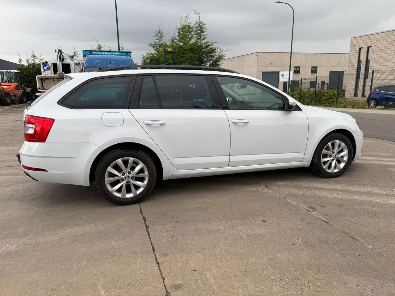 Skoda Octavia 1.6 TDI Klima. Navi. Tempomat. - Универсал: фото 5 Skoda Octavia 1.6 TDI Klima. Navi. Tempomat. - Универсал: фото 5