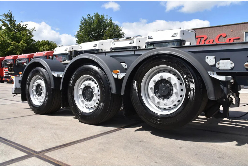 Renders HASTRAILER FCC - ALL CONNECTIONS - LIFT AXLE - 2 x EXTENDABLE - SAF AXLES - DISC BRAKES - EXCELLENT CONDITION - - Полуприцеп-контейнеровоз/ Сменный кузов: фото 2 Renders HASTRAILER FCC - ALL CONNECTIONS - LIFT AXLE - 2 x EXTENDABLE - SAF AXLES - DISC BRAKES - EXCELLENT CONDITION - - Полуприцеп-контейнеровоз/ Сменный кузов: фото 2