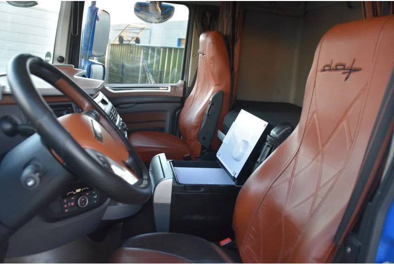 DAF XF 530 SSC 4x2 - RETARDER - PARK. AIRCO - 2 x FUEL TANKS - ALCOA'S - LED - TOP CONDITION - - Тягач: фото 5 DAF XF 530 SSC 4x2 - RETARDER - PARK. AIRCO - 2 x FUEL TANKS - ALCOA'S - LED - TOP CONDITION - - Тягач: фото 5